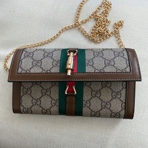 Gucci Jackie 1961 Chain Wallet (BROKEN CLOSURE)